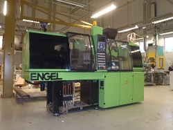 Engel 30ton locking force automatic injection moulding unit